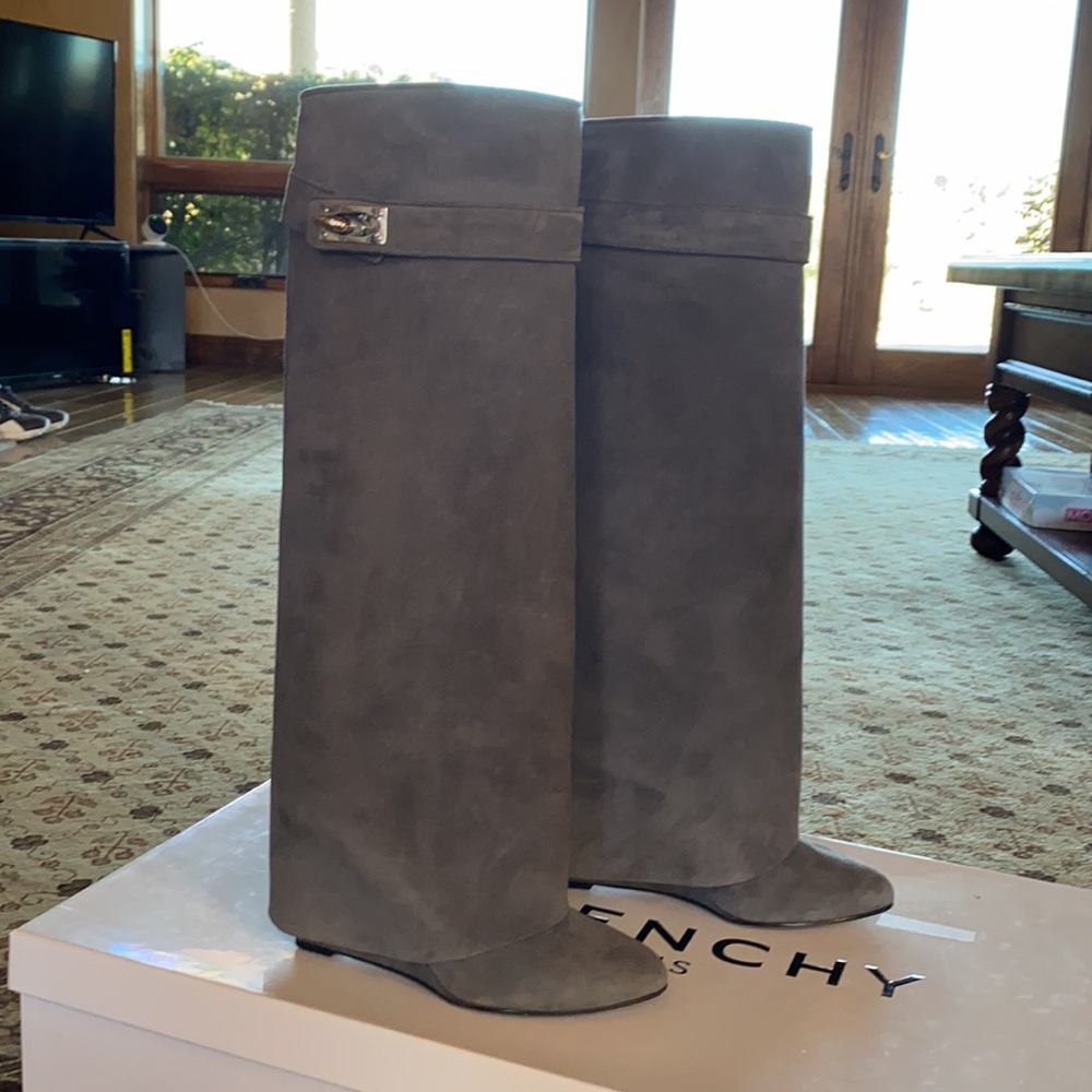 Auth. GIVENCHY grey suede shark boot